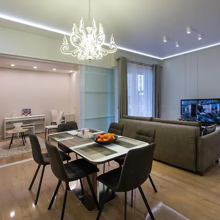 Daire Attico Luxury In Old Town *